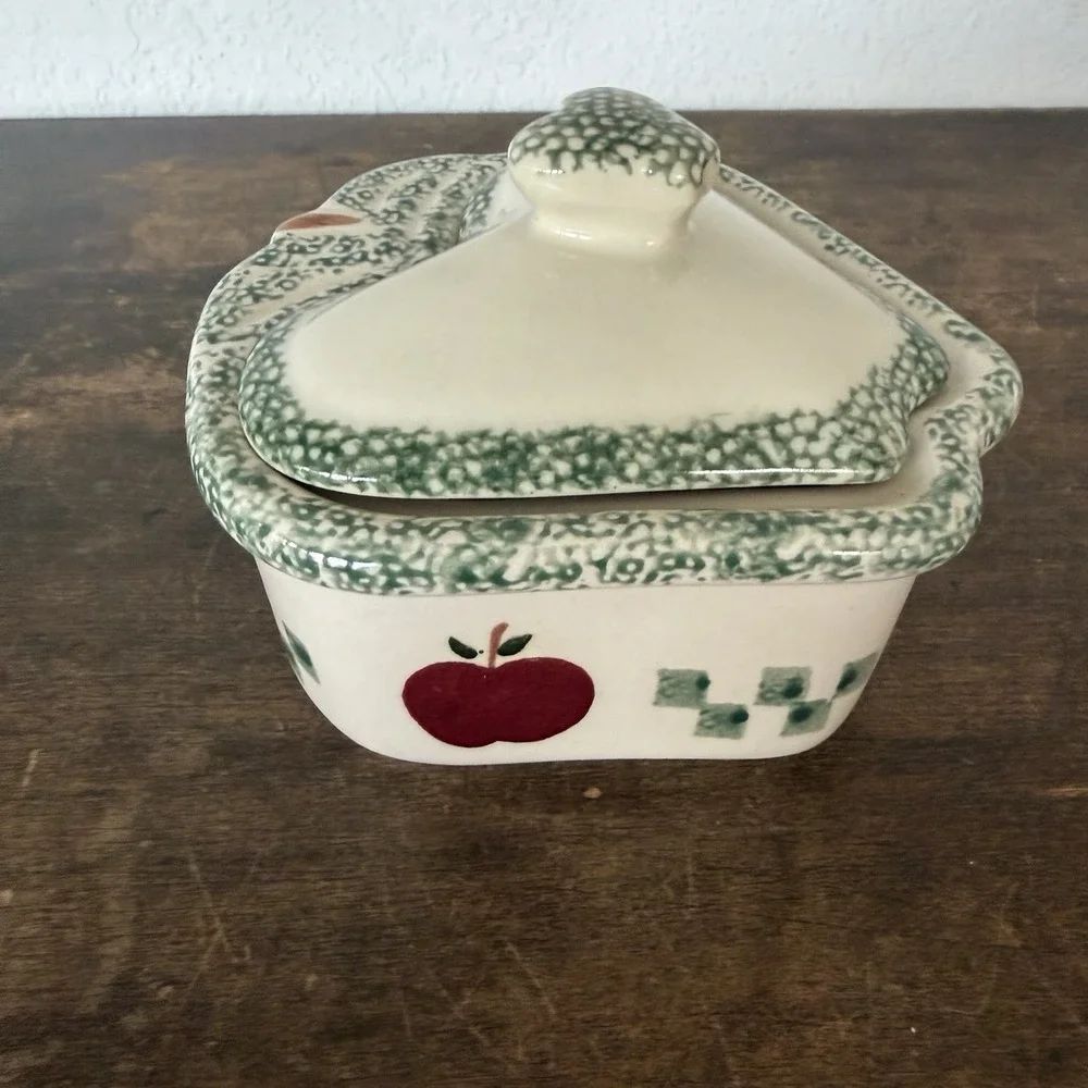 Vintage‎ Apple Themed Ceramic Kitchen Trinket Box Grannycore